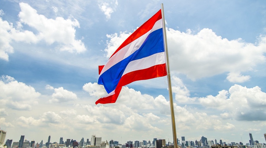 最新市场动态:上期所原油期货与贵金属的表现分析